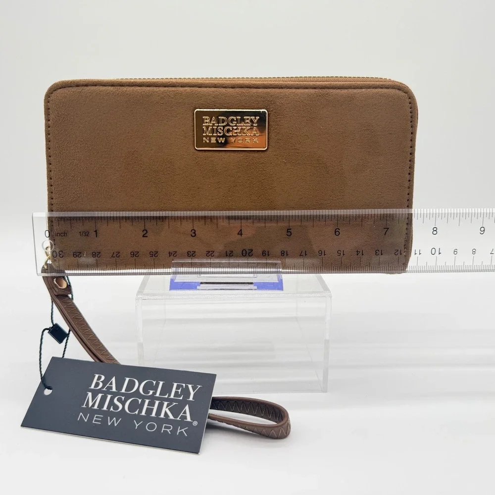 Badgley Mischka Brown Faux Suede Zip Around Wristlet Continental Wallet NEW